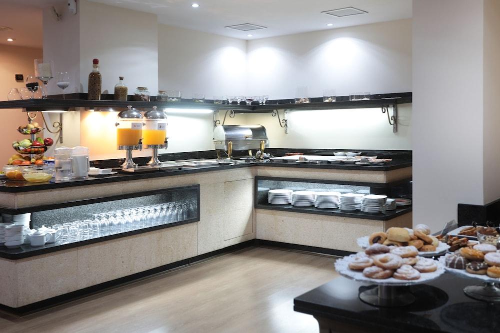 Zurbaran Hotel 3*